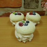 pavlova mini ovoce